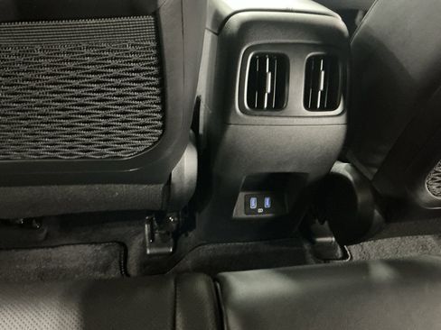 Certified 2022 Hyundai Santa Cruz Limited AWD/4WD image 12
