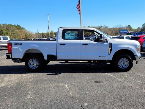 New 2026 Ford F250 XL w/ XL Off-Road Package image 12