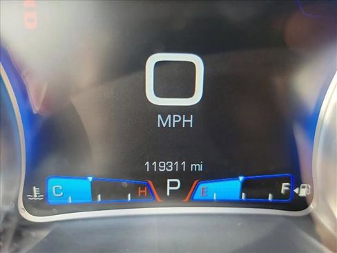 Used 2018 Chrysler 300 Limited RWD image 18