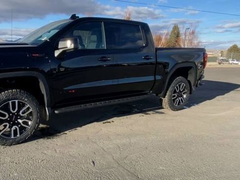 New 2026 GMC Sierra 1500 AT4 w/ AT4 Premium Package AWD/4WD image 4