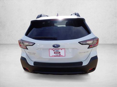 Certified 2025 Subaru Outback Premium w/ Popular Package #1A AWD/4WD image 3