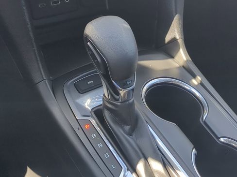 Used 2023 Chevrolet Equinox LS w/ LS Convenience Package image 18