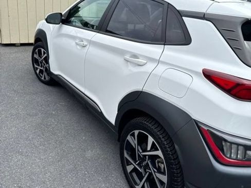 Used 2022 Hyundai Kona Limited AWD/4WD image 2