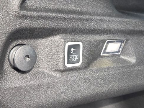 New 2025 Jeep Grand Cherokee L Limited w/ Luxury Tech Group II image 18