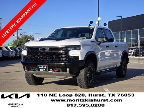 Used 2024 Chevrolet Silverado 1500 ZR2 w/ Technology Package image 2