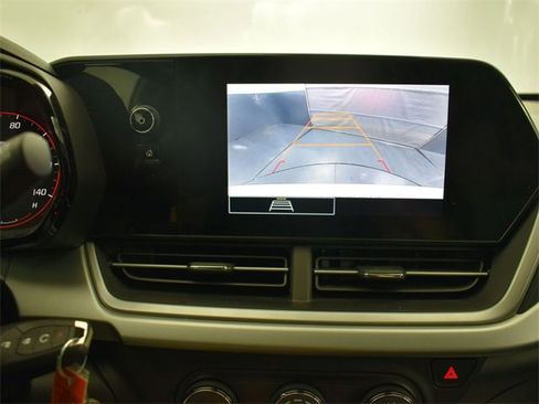 Used 2024 Chevrolet Trax RS w/ Driver Confidence Package image 14