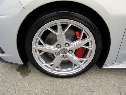 Used 2021 Chevrolet Corvette Stingray Premium Conv w/ Z51 Performance Package image 25