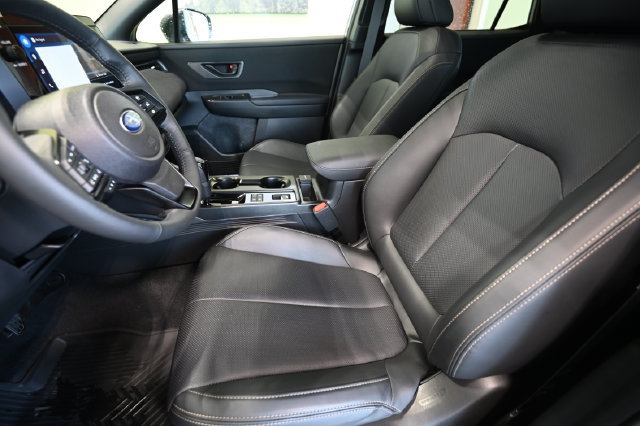 Certified 2026 Subaru Outback Limited AWD/4WD image 9