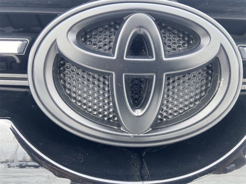 Used 2023 Toyota 4Runner SR5 image 30