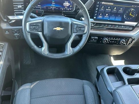 Used 2025 Chevrolet Silverado 1500 LT AWD/4WD image 8