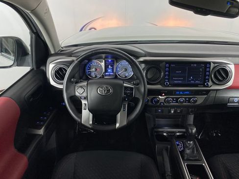 Certified 2023 Toyota Tacoma SR5 AWD/4WD image 17