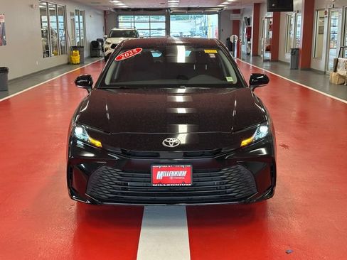 Used 2025 Toyota Camry LE w/ Convenience Package AWD/4WD image 8