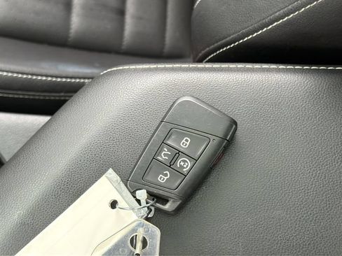 Used 2023 Volkswagen Jetta SE FWD image 36