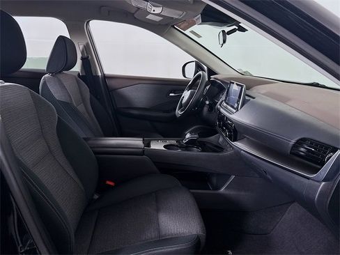 Certified 2021 Nissan Rogue SV image 25