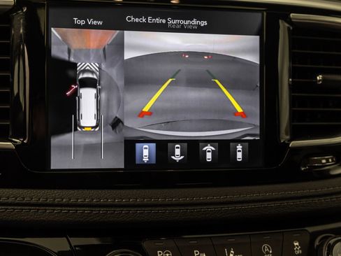 Used 2020 Chrysler Pacifica Limited w/ Advanced Safetytec Group FWD image 28