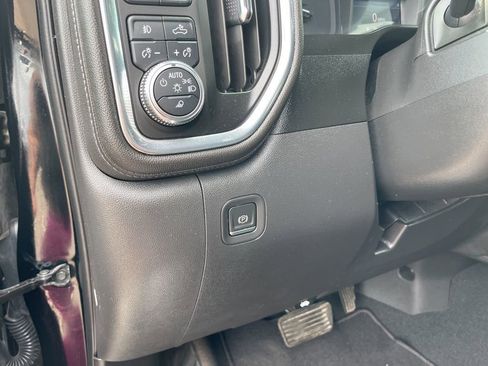 Used 2021 GMC Sierra 1500 SLT AWD/4WD image 18