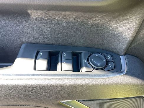 Used 2024 Chevrolet Silverado 1500 LT w/ Z71 Off-Road Package image 27