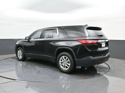 Used 2021 Chevrolet Traverse LS FWD image 5