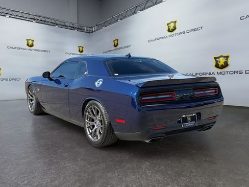 Used 2015 Dodge Challenger SRT RWD image 3