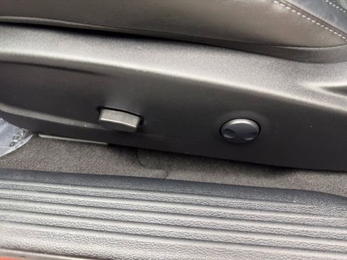 Used 2023 Dodge Challenger SXT w/ Plus Package image 28