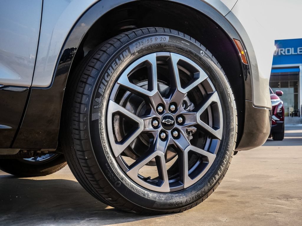 Used 2025 Chevrolet Blazer RS FWD image 9