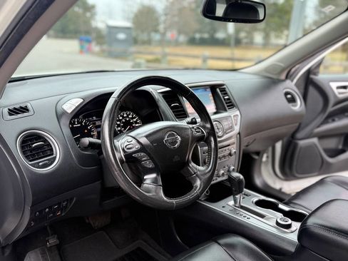 Used 2017 Nissan Pathfinder SL w/ SL Premium Package image 17