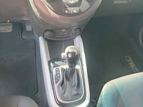 Used 2012 Kia Soul + w/ Audio Pkg FWD image 13