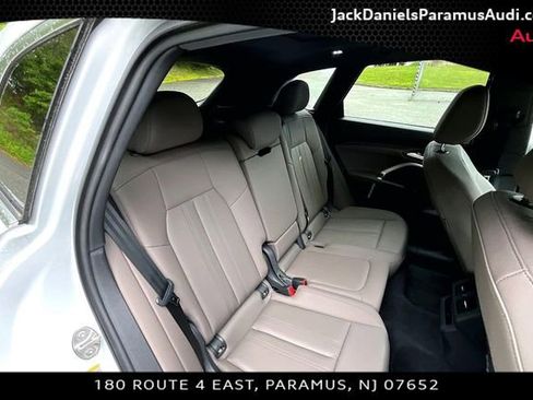 Used 2025 Audi Q5 Premium w/ Convenience Package AWD/4WD image 19