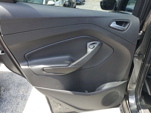 Used 2018 Ford Escape SE FWD image 10