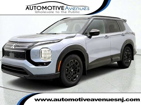 Used 2026 Mitsubishi Outlander LE AWD/4WD image 1