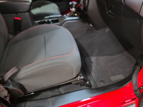 Used 2023 Jeep Gladiator Rubicon image 14