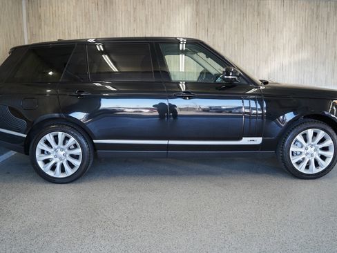 Used 2017 Land Rover Range Rover Long Wheelbase Supercharged image 6
