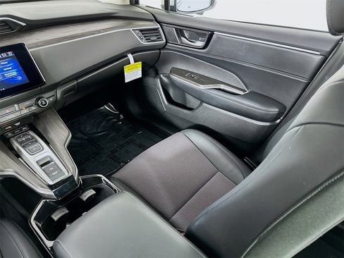 Used 2018 Honda Clarity Plug-In Hybrid image 22