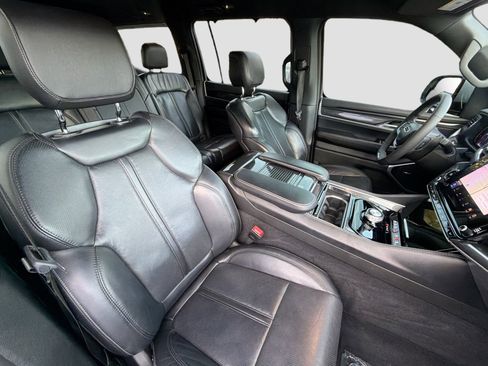 Used 2022 Jeep Wagoneer Series I w/ Convenience Group I image 14