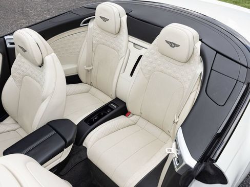 Used 2020 Bentley Continental GT AWD/4WD image 48