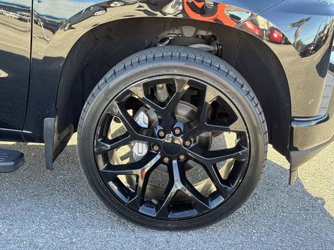 Certified 2019 Chevrolet Silverado 1500 Custom w/ Custom Value Package image 4