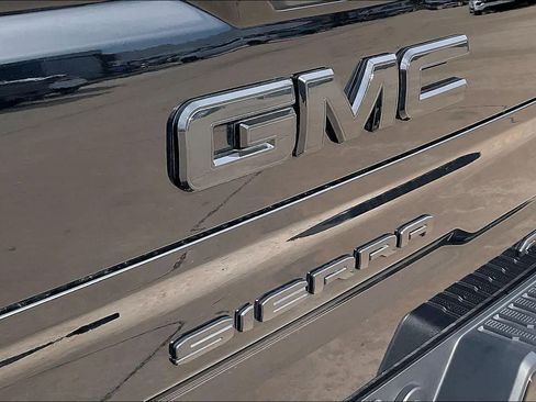 Certified 2025 GMC Sierra 1500 AT4 w/ AT4 Premium Package AWD/4WD image 29