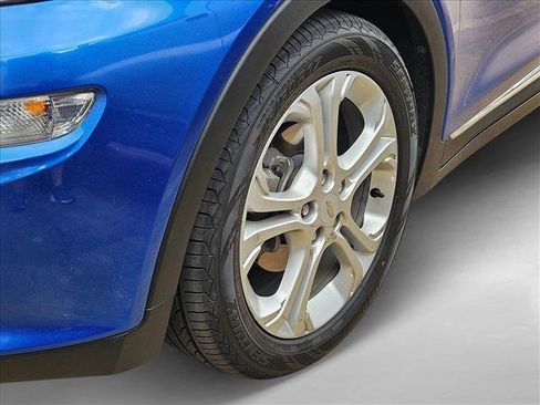 Used 2017 Chevrolet Bolt LT image 7