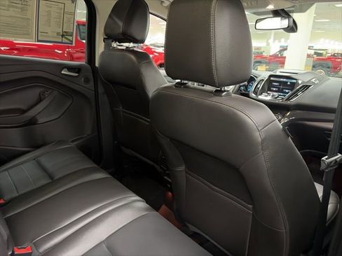 Used 2015 Ford Escape Titanium image 10