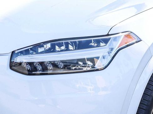 Used 2022 Volvo XC90 T8 Inscription Expression w/ Advanced Package image 2