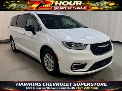 Used 2024 Chrysler Pacifica Touring-L