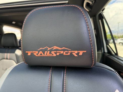 Used 2025 Honda Pilot TrailSport image 20