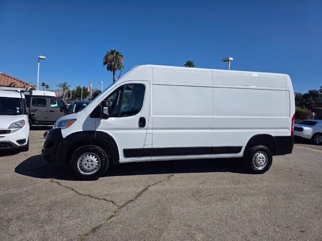 Used 2025 RAM ProMaster 2500 w/ Convenience Group FWD image 9