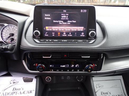 Used 2021 Nissan Rogue SV image 22