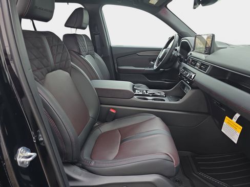 New 2026 Honda Pilot Black Edition image 10