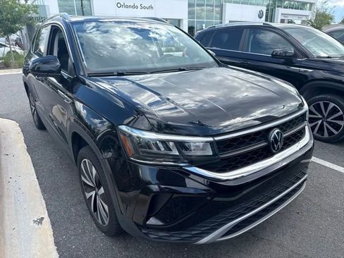 Certified 2023 Volkswagen Taos SE w/ Panoramic Sunroof Package FWD image 1