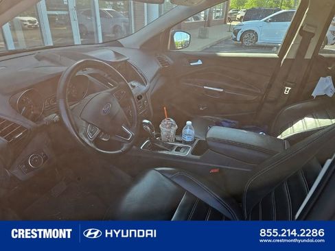 Used 2019 Ford Escape SEL AWD/4WD image 3