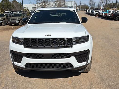 New 2026 Jeep Grand Cherokee L Limited image 3