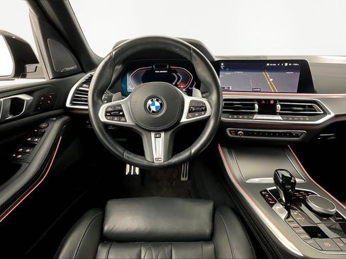 Used 2020 BMW X5 M50i w/ Executive Package image 8