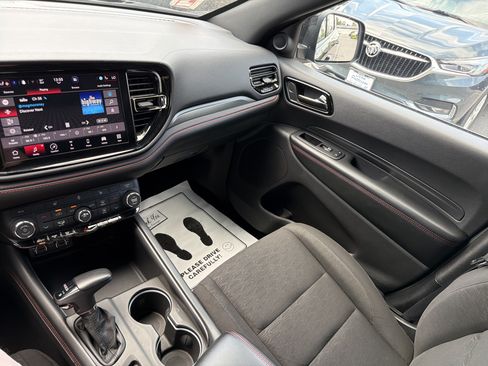 Used 2025 Dodge Durango GT AWD/4WD image 23